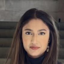 Nadia_esq