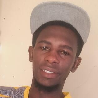 momodoukandeh821